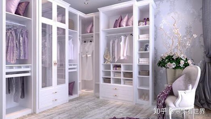 以下是一些成都榻榻米定制的案例实景图，供您参考：