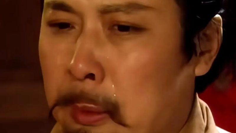 定制酒柜尺寸注意事项：如何打造完美家居空间